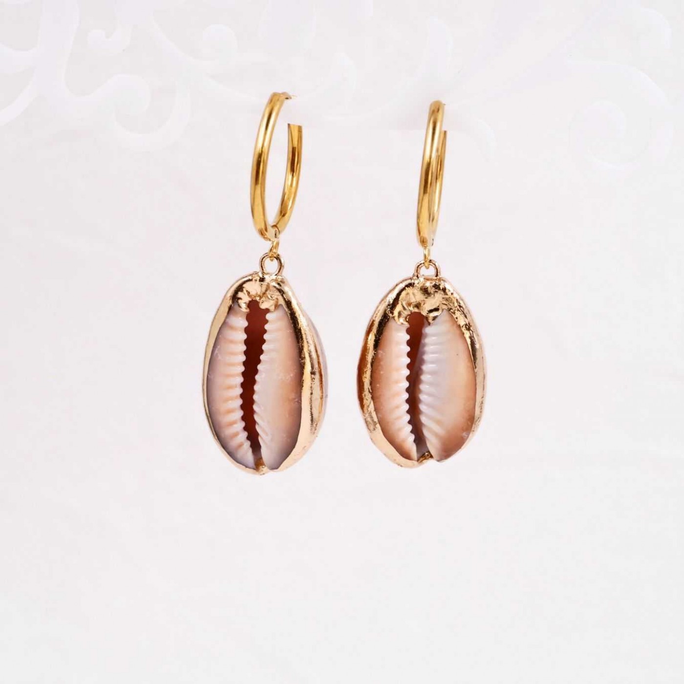 Σκουλαρίκια Toolittle – Stainless Steel – Κρίκοι Cowrie Shells